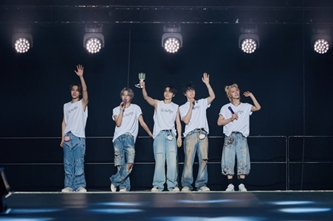 K-pop Group WayV Wraps Up Sold-Out Macau Concert with Electrifying Performances